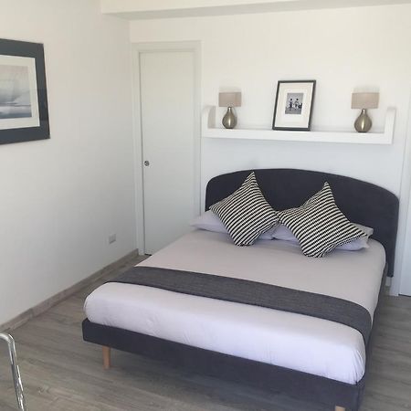 Attico Al Mare Apartment ลิโด ดิ ออสเตีย ภายนอก รูปภาพ