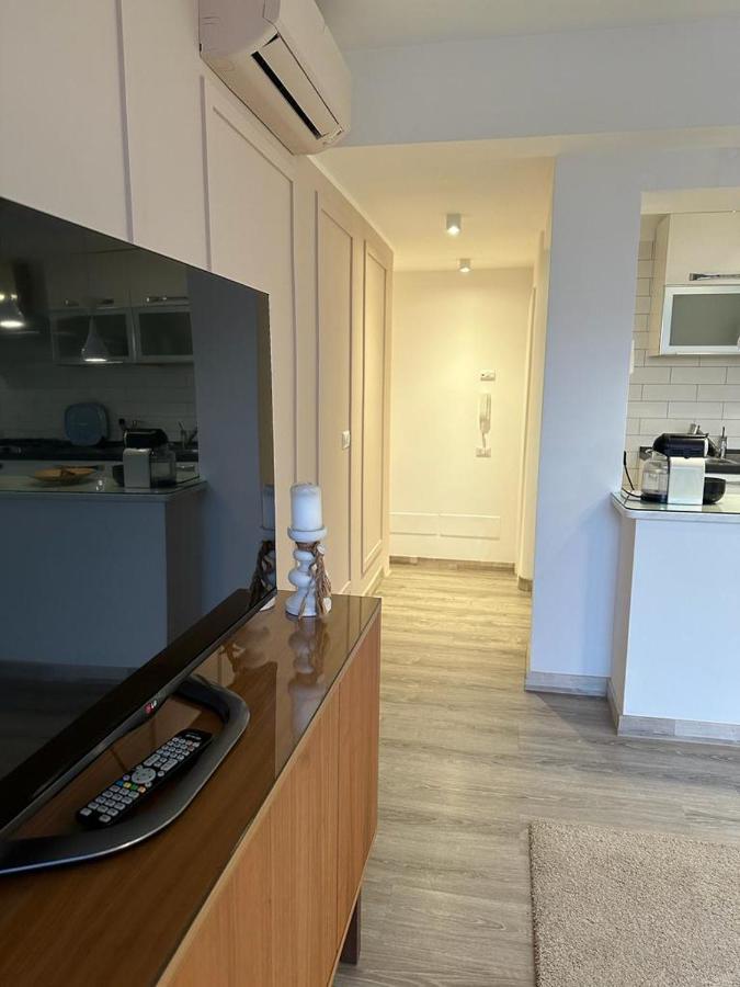 Attico Al Mare Apartment ลิโด ดิ ออสเตีย ภายนอก รูปภาพ