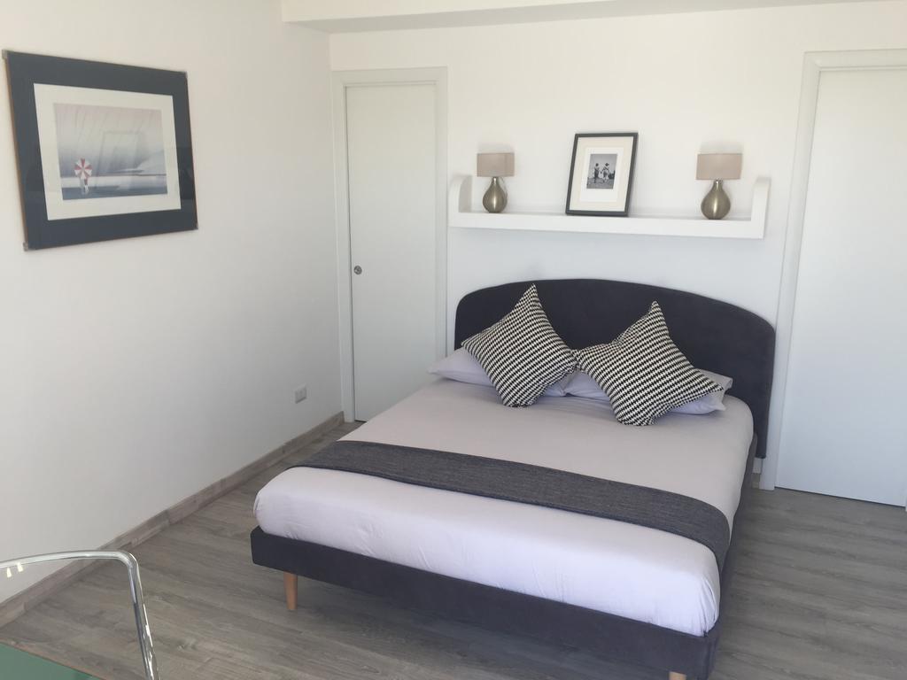 Attico Al Mare Apartment ลิโด ดิ ออสเตีย ภายนอก รูปภาพ