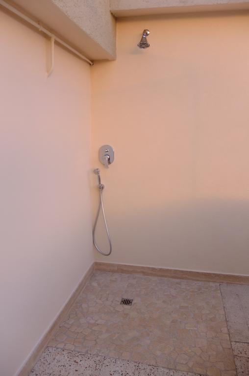 Attico Al Mare Apartment ลิโด ดิ ออสเตีย ภายนอก รูปภาพ